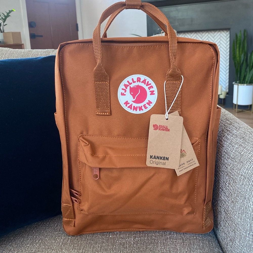 Mustard yellow/ brown classic size Fjallraven backpack